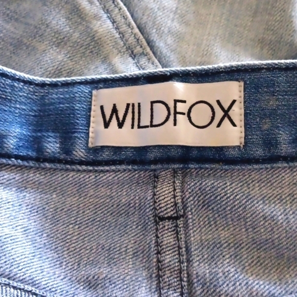 🦊 Wildfox Michelle Boyfriend Distressed Raw Hem Jean Shorts. Size 31 - Picture 5 of 17